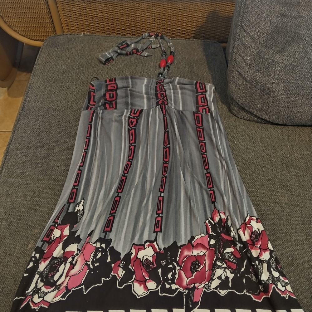Dress - Picture 2 of 3